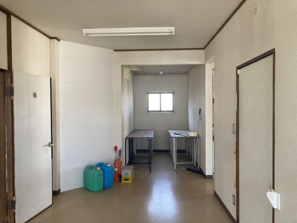 卸町２丁目１番　戸建て 内観