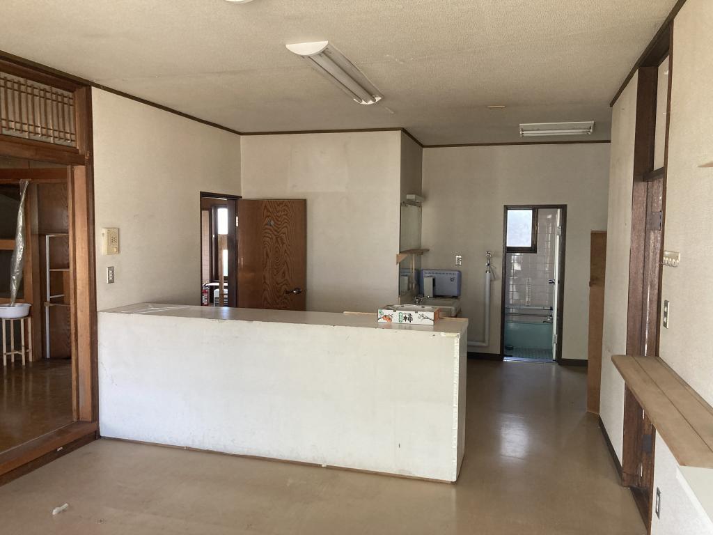 卸町２丁目１番　戸建て 内観