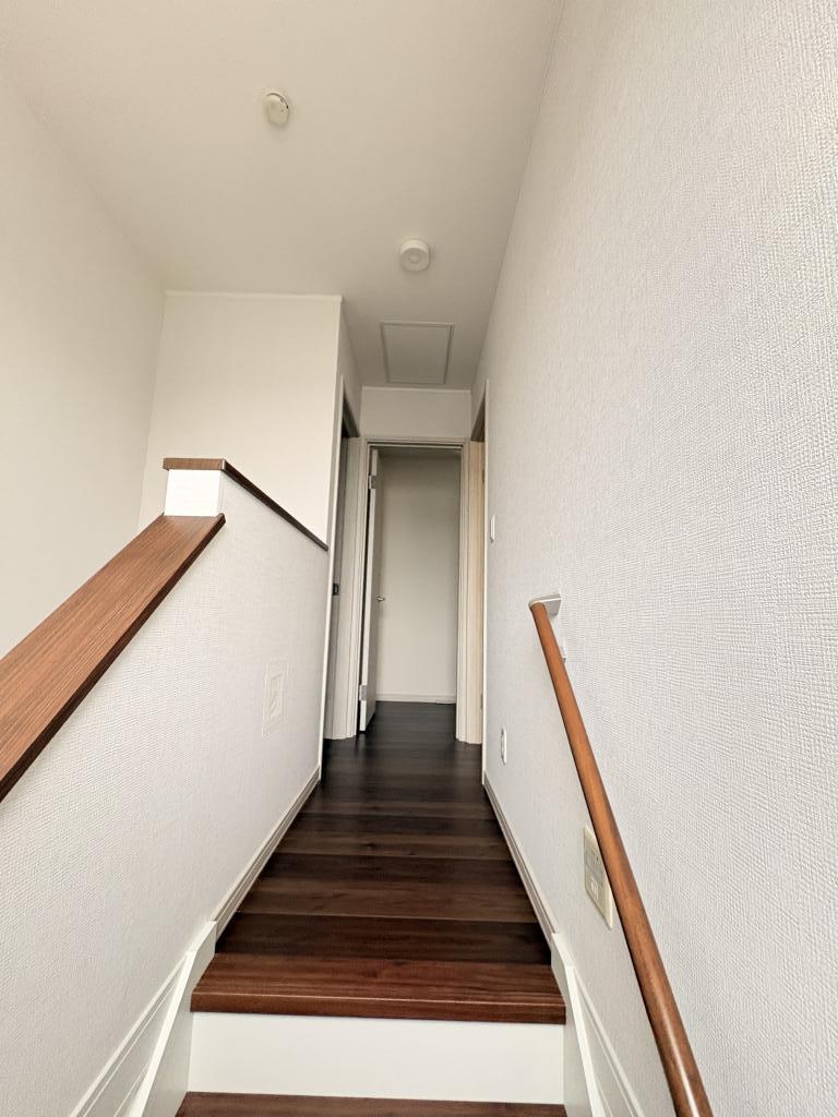 東三輪４丁目１６番　戸建て 内観