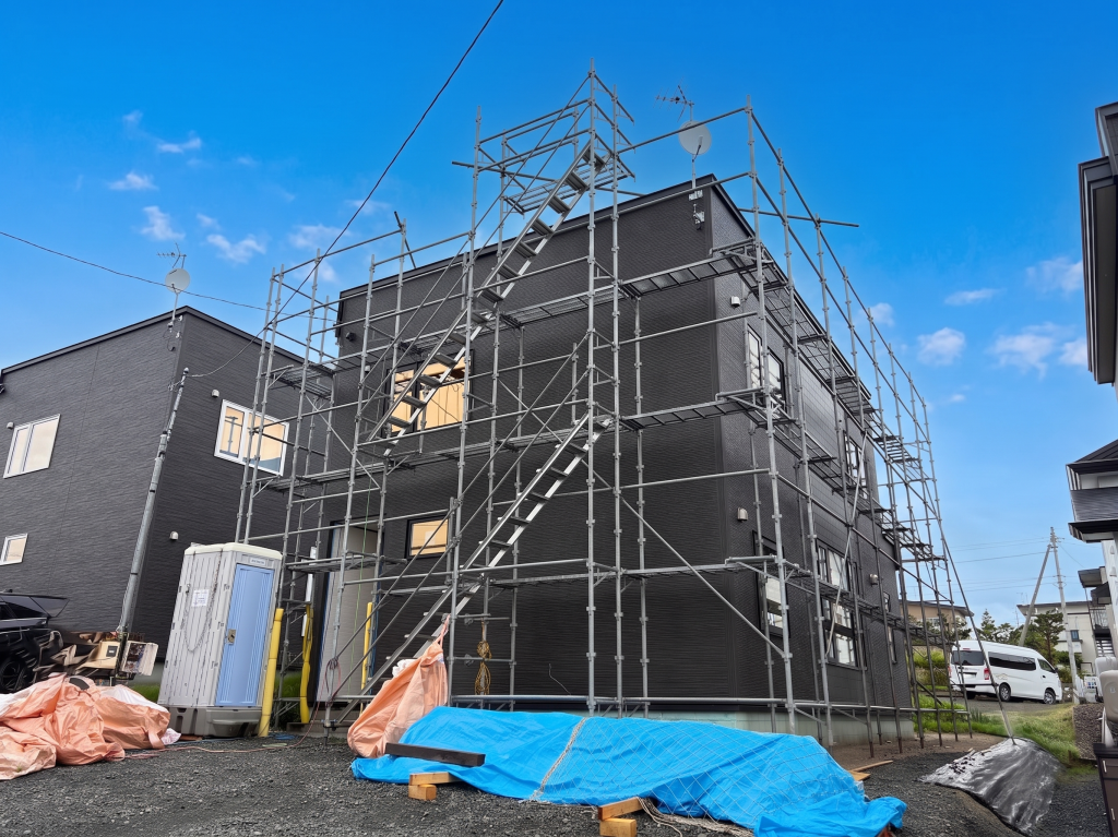 高栄東町４丁目１６４番　戸建て