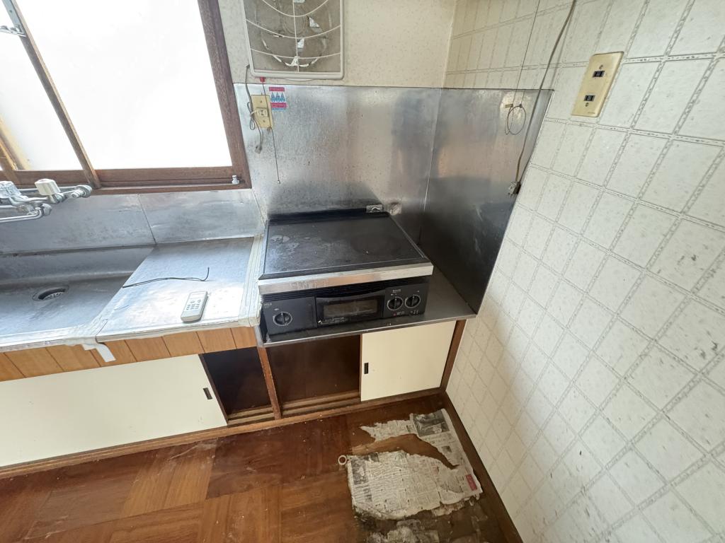 柏陽町５５７番　戸建て 内観