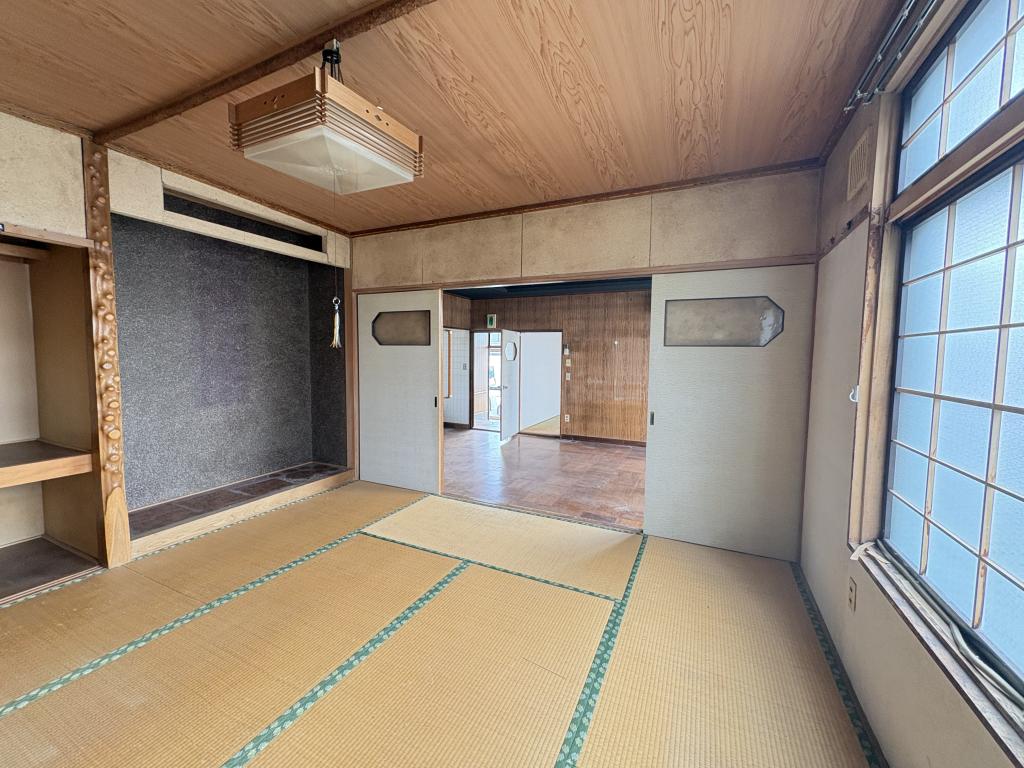 柏陽町５５７番　戸建て 内観