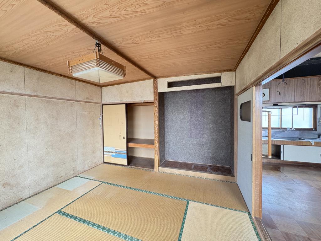 柏陽町５５７番　戸建て 内観