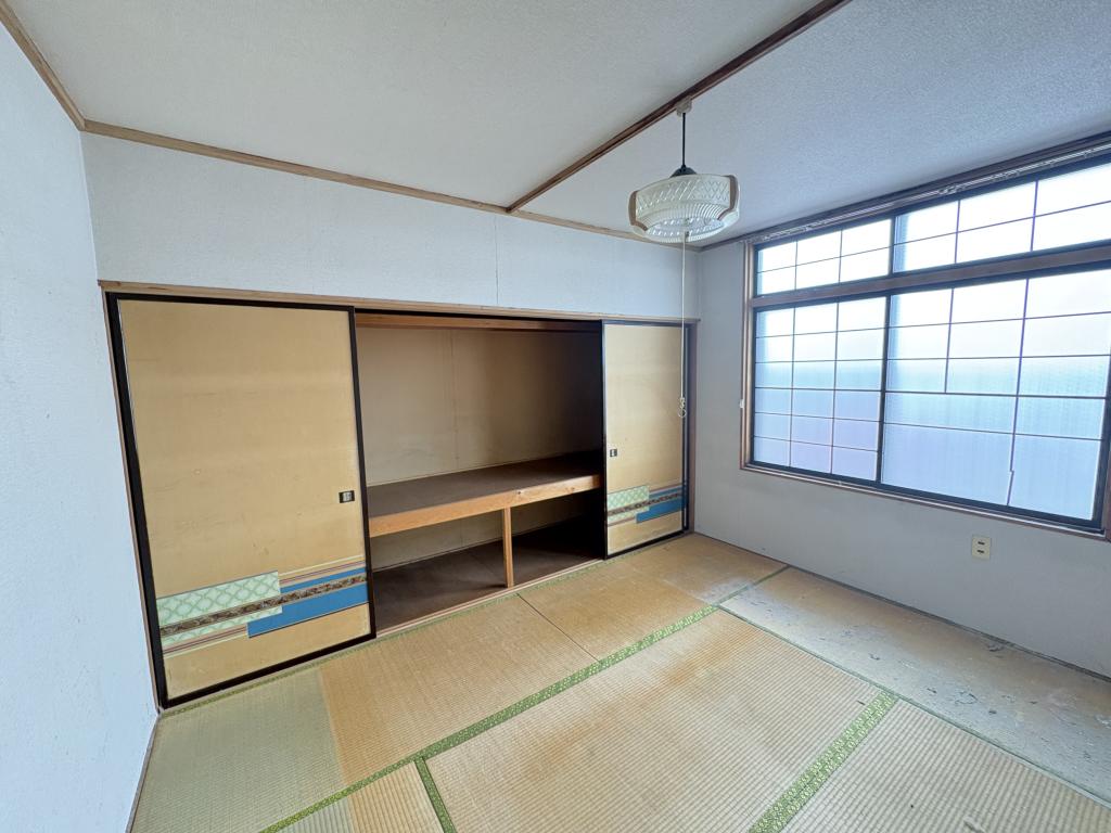 柏陽町５５７番　戸建て 内観