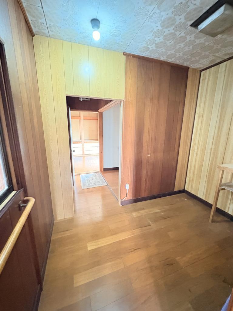 川東３４０番　戸建て 内観