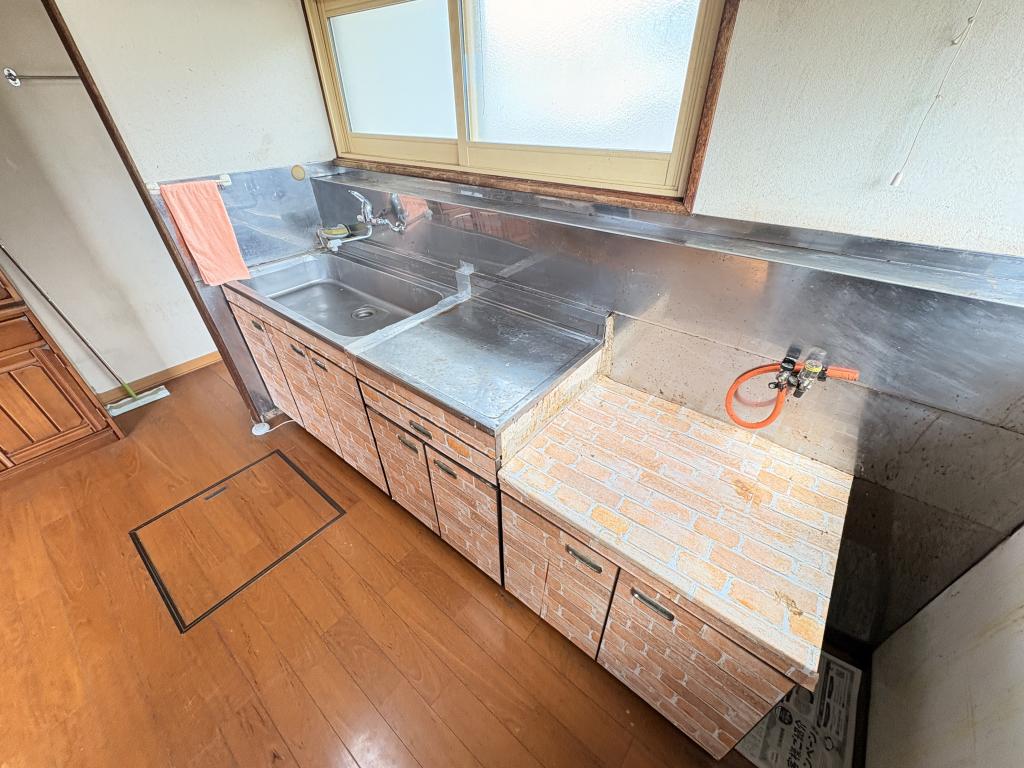 川東３４０番　戸建て 内観