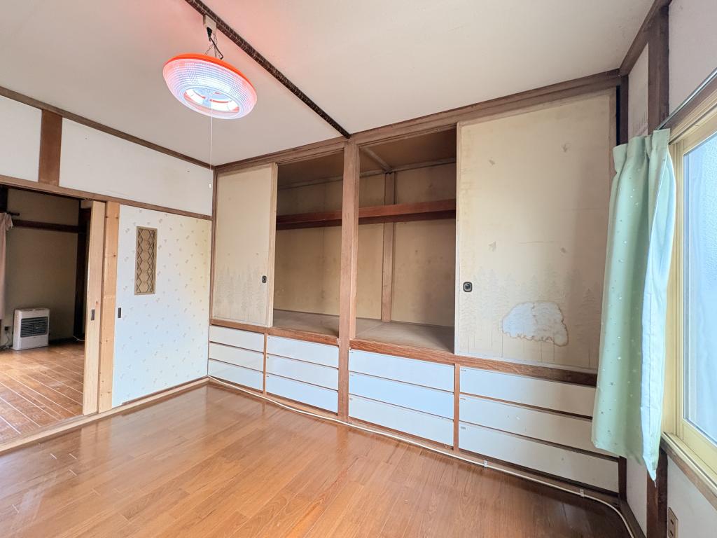川東３４０番　戸建て 内観