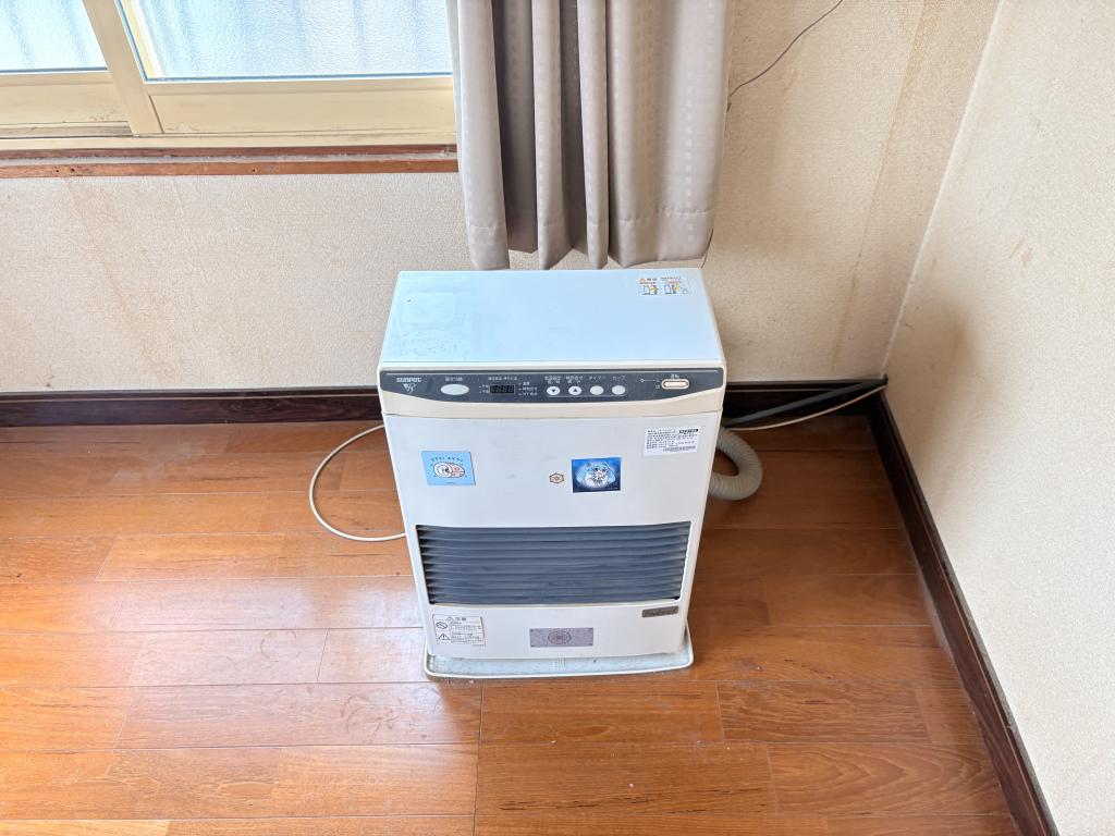 川東３４０番　戸建て 内観