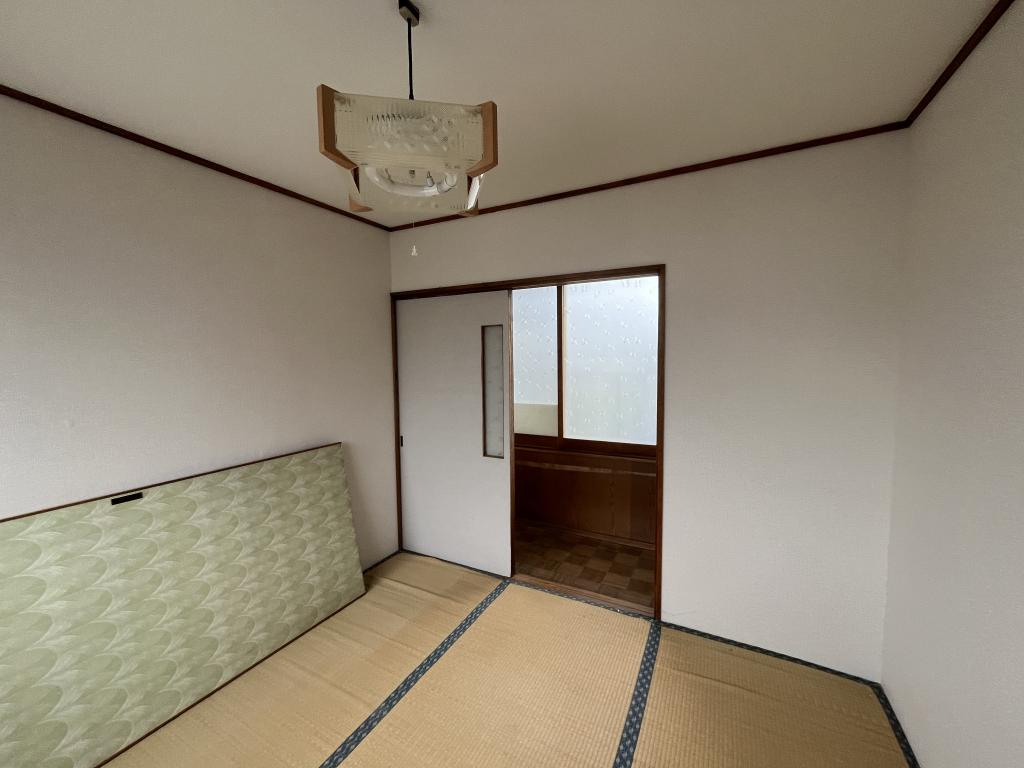 西富町３丁目１５２番　戸建て 内観