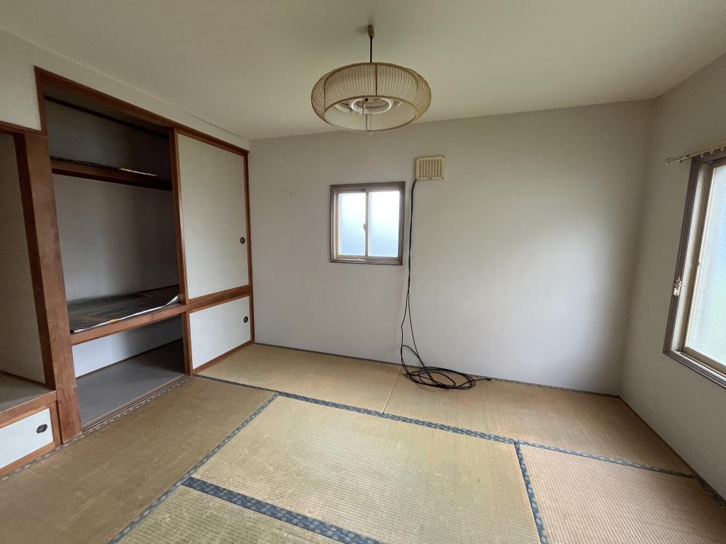 西富町３丁目１５２番　戸建て 内観