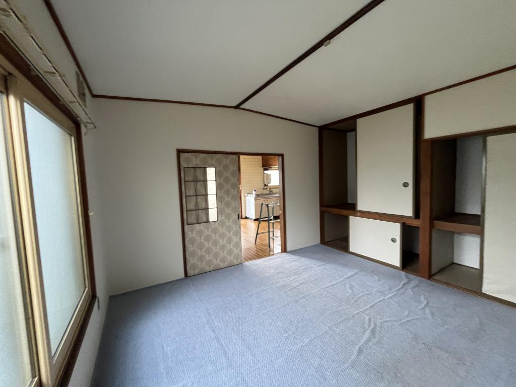 西富町３丁目１５２番　戸建て 内観