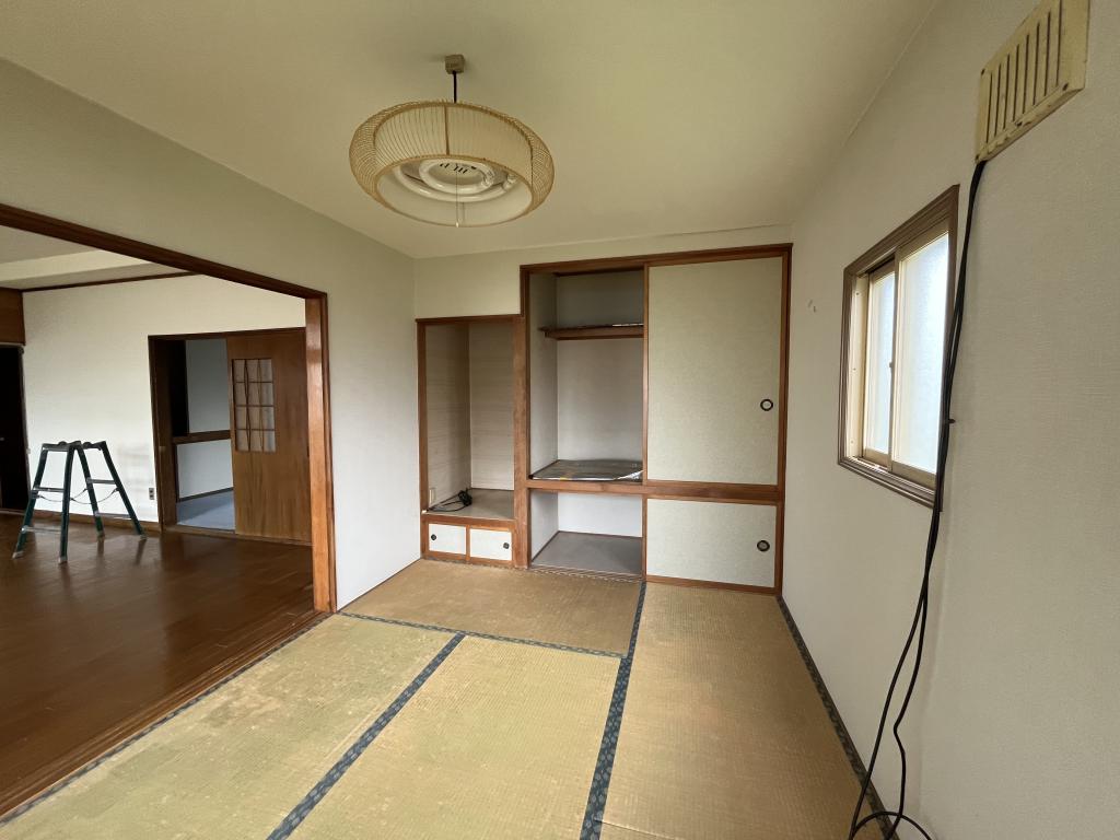西富町３丁目１５２番　戸建て 内観