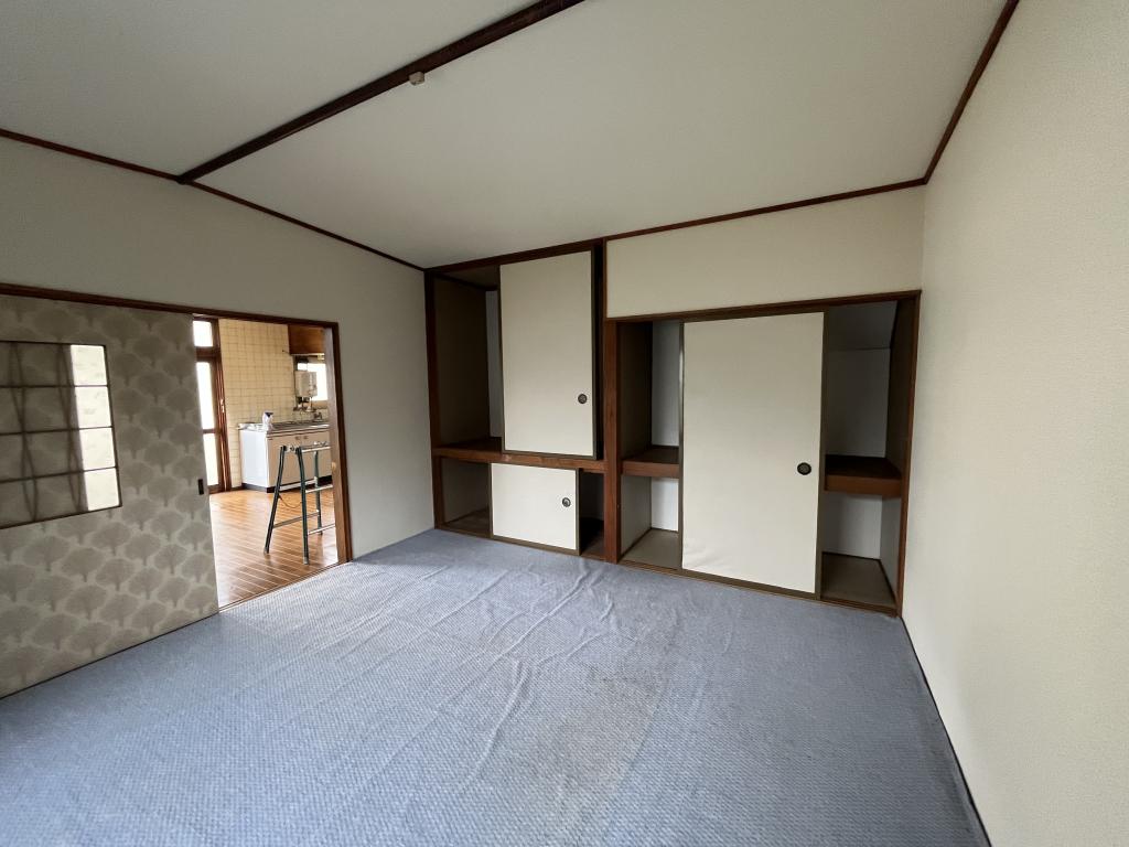西富町３丁目１５２番　戸建て 内観