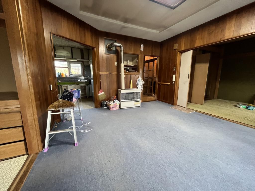 桜町３丁目２番　戸建て 内観