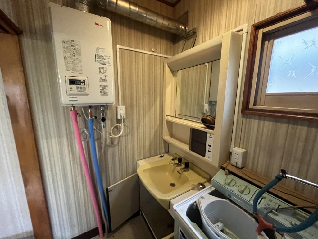 桜町３丁目２番　戸建て 内観