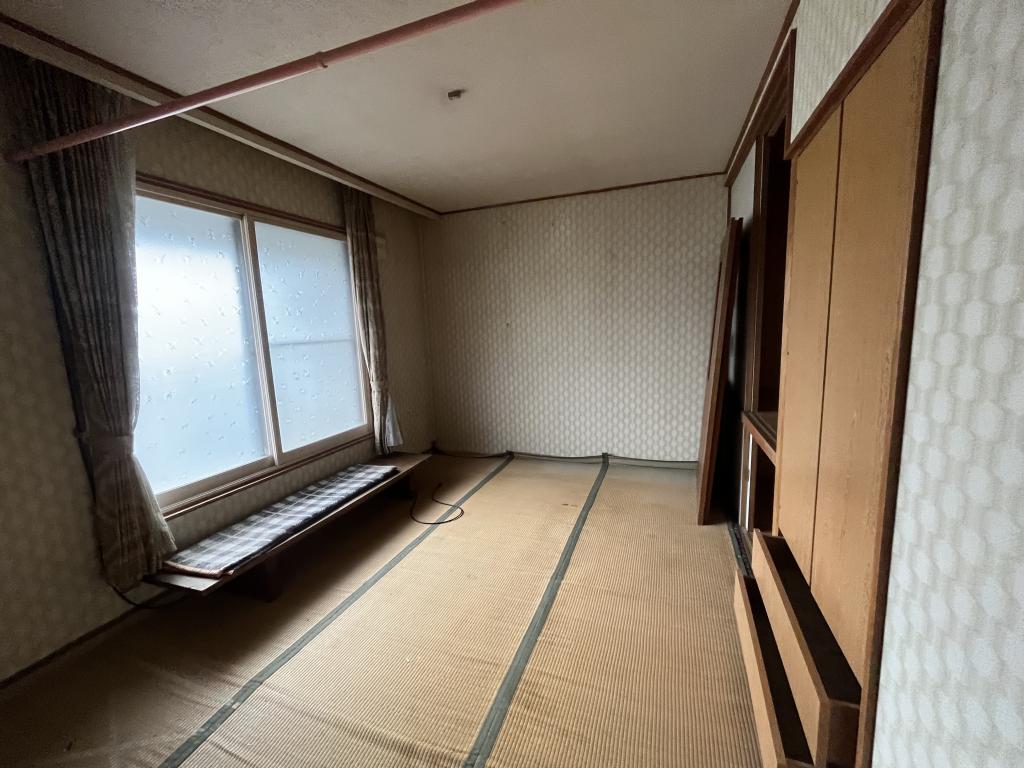 桜町３丁目２番　戸建て 内観