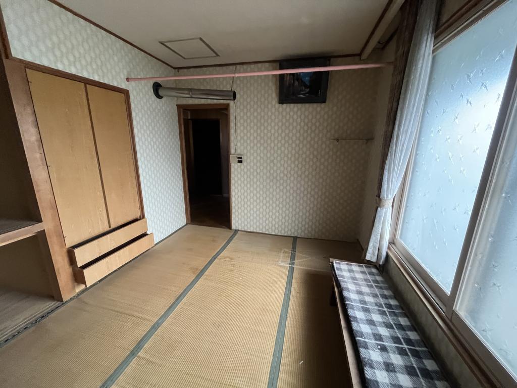 桜町３丁目２番　戸建て 内観