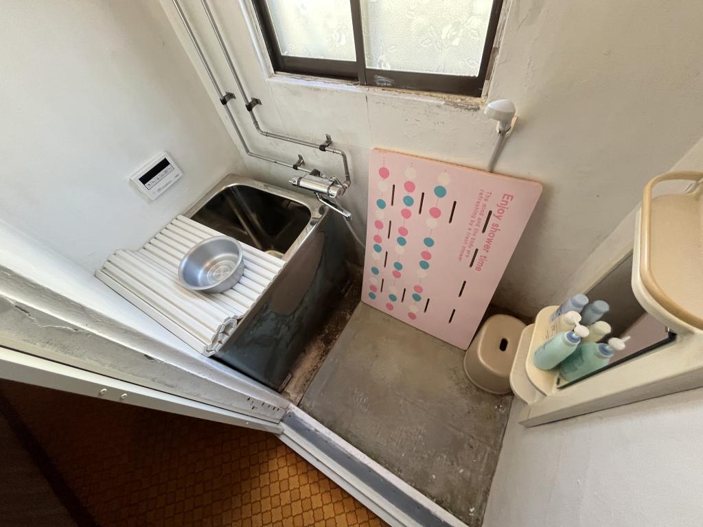 東三輪１丁目７８番　戸建て 内観