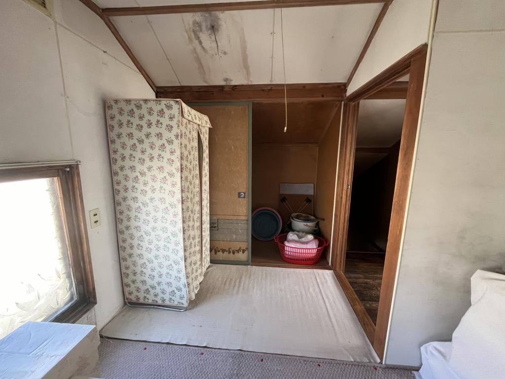 東三輪１丁目７８番　戸建て 内観