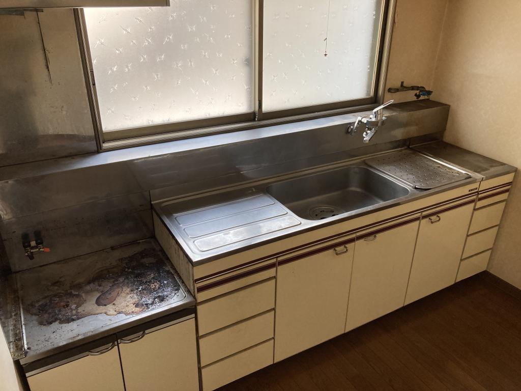 高栄東町３丁目１７７番　戸建て 内観