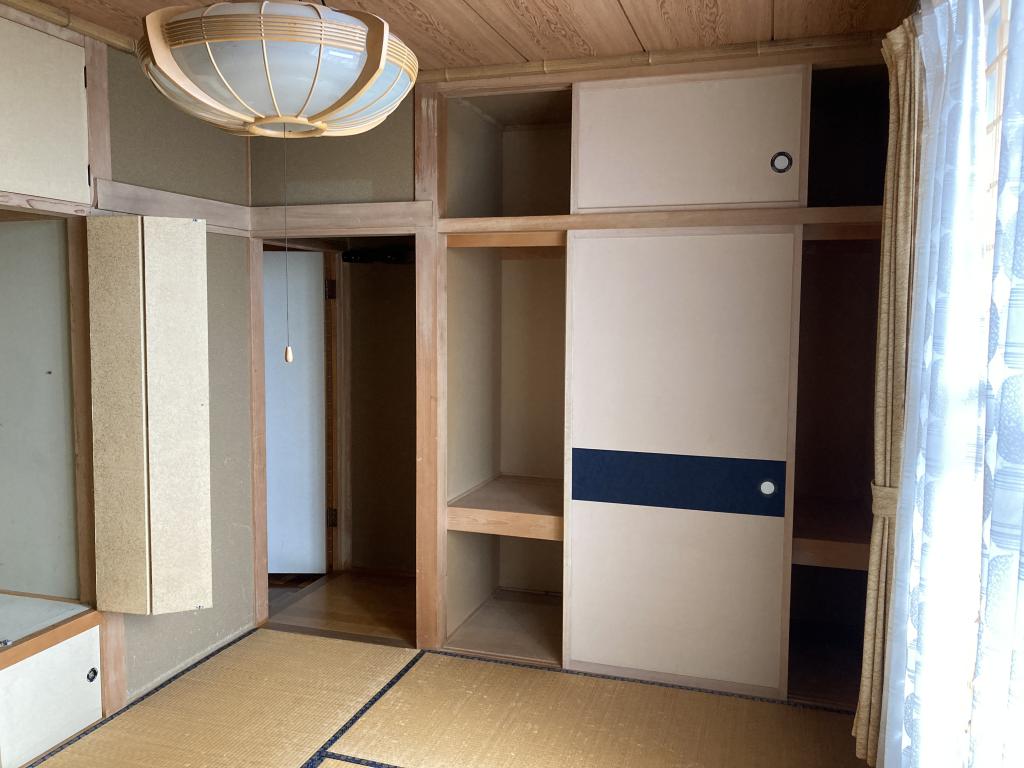 高栄東町３丁目１７７番　戸建て 内観
