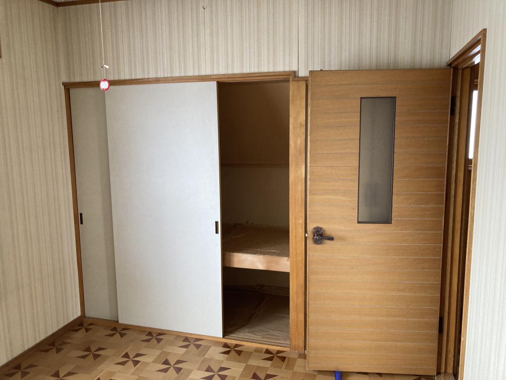 高栄東町３丁目１７７番　戸建て 内観