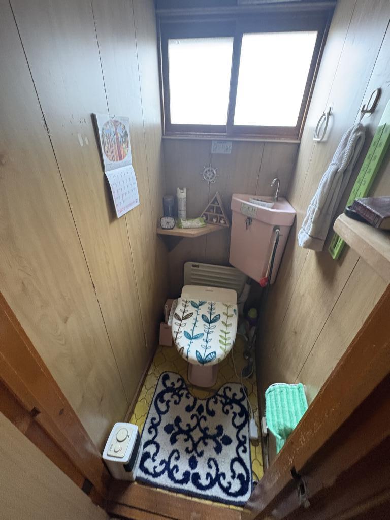 美山町南２丁目９番　戸建て 内観