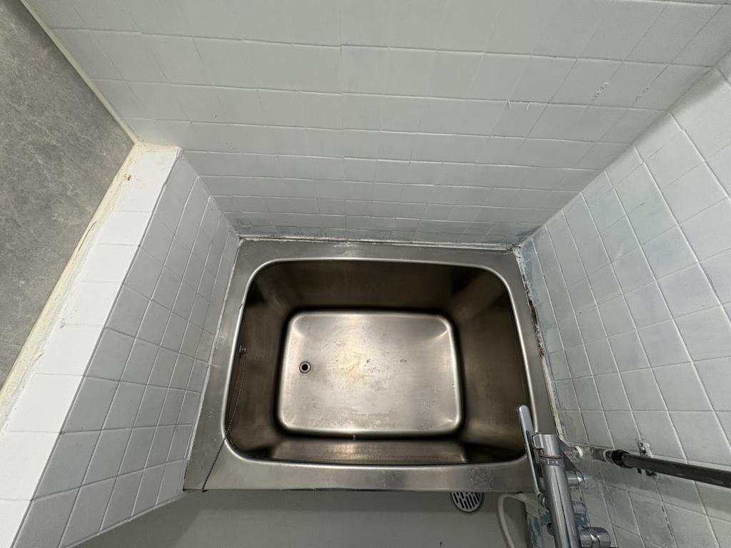 中央三輪２丁目３９９番　戸建て 内観