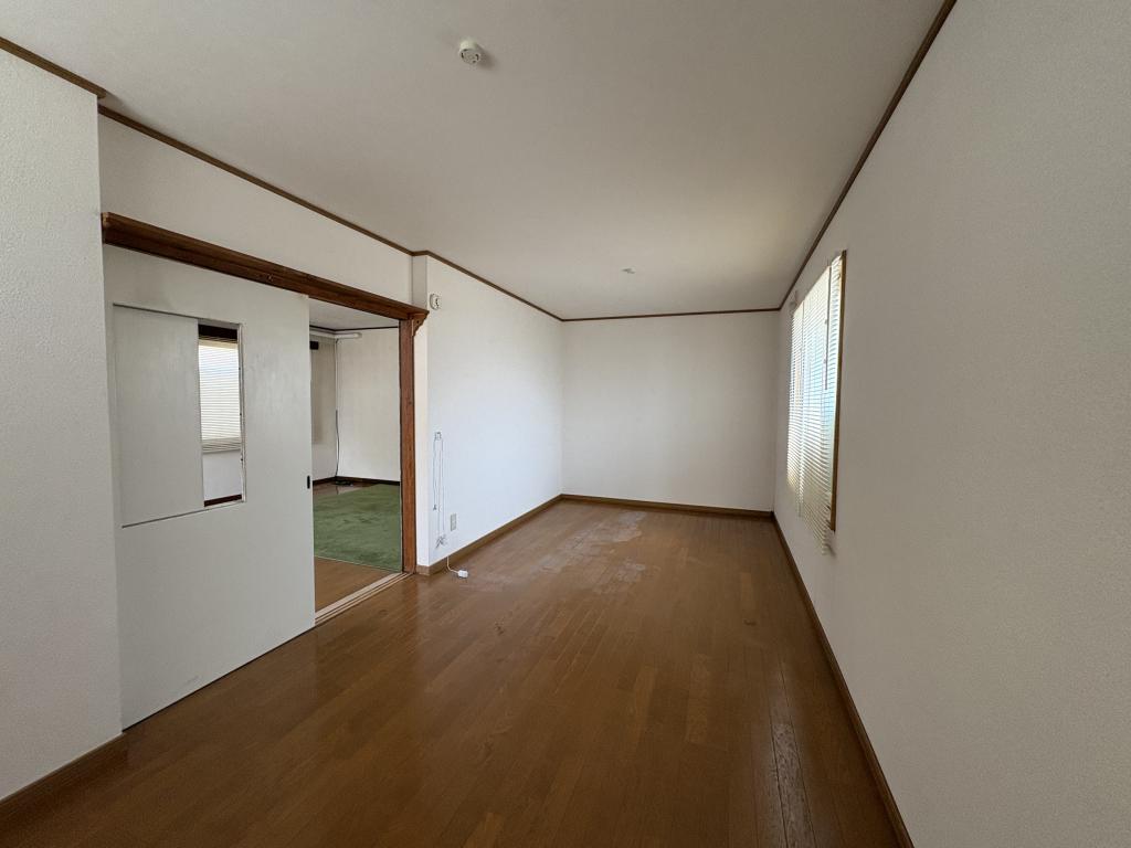 中央三輪２丁目３９９番　戸建て 内観