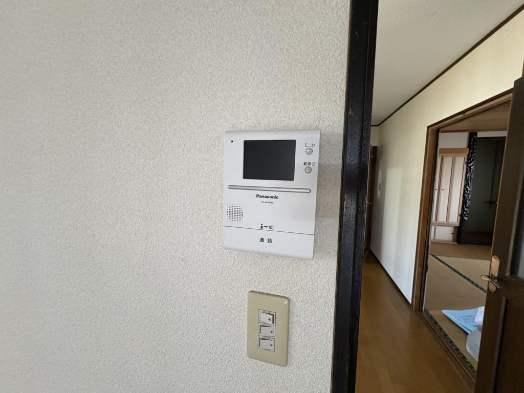 中央三輪２丁目３９９番　戸建て 内観