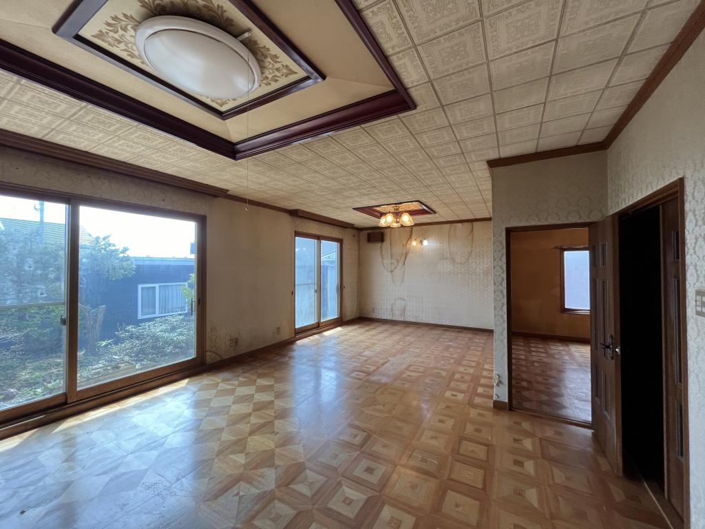 緑ヶ丘６丁目３０番　戸建て 内観