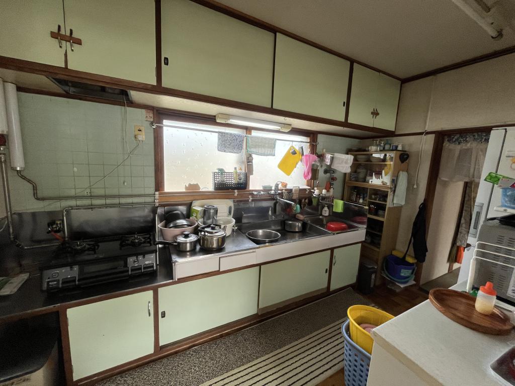 留辺蘂町旭中央２９番　戸建て 内観