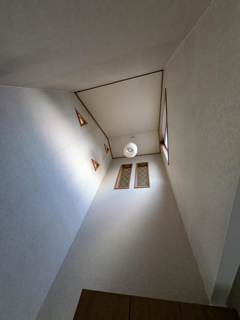 西三輪２丁目６６２番　戸建て 内観