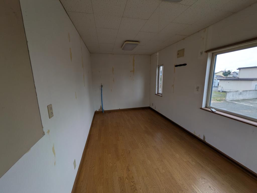 西三輪２丁目６６２番　戸建て 内観