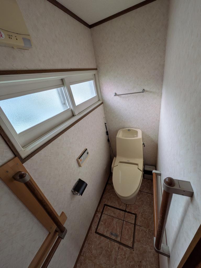 西富町３丁目１２３番　戸建て 内観