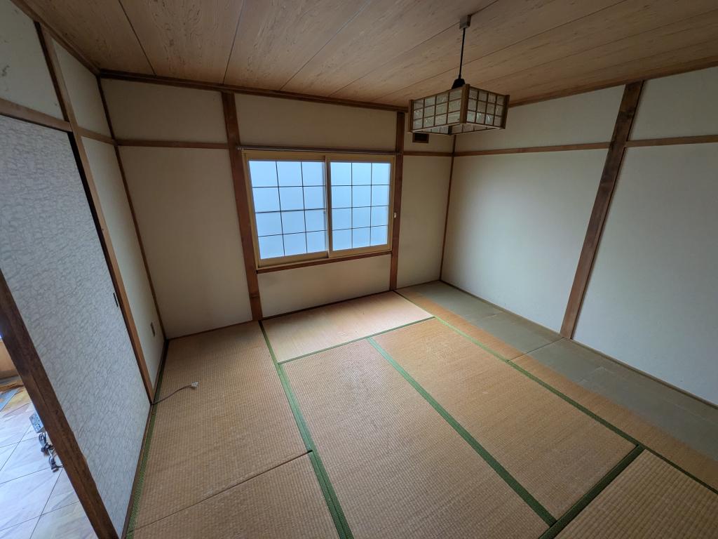 西富町３丁目１２３番　戸建て 内観