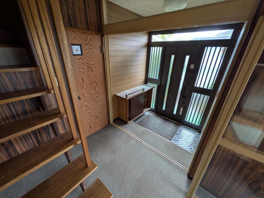 西富町３丁目１２３番　戸建て 内観