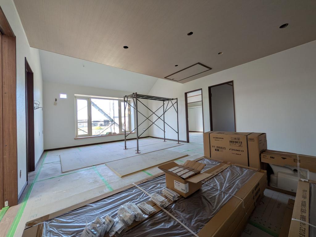 中央三輪３丁目５３０番　戸建て 内観