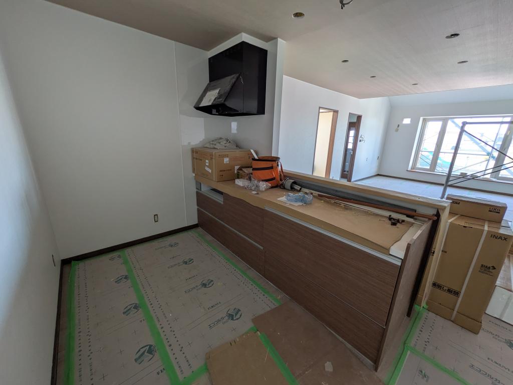 中央三輪３丁目５３０番　戸建て 内観