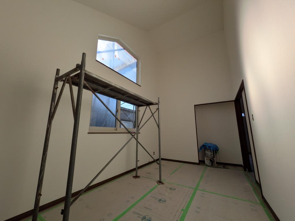 中央三輪３丁目５３０番　戸建て 内観