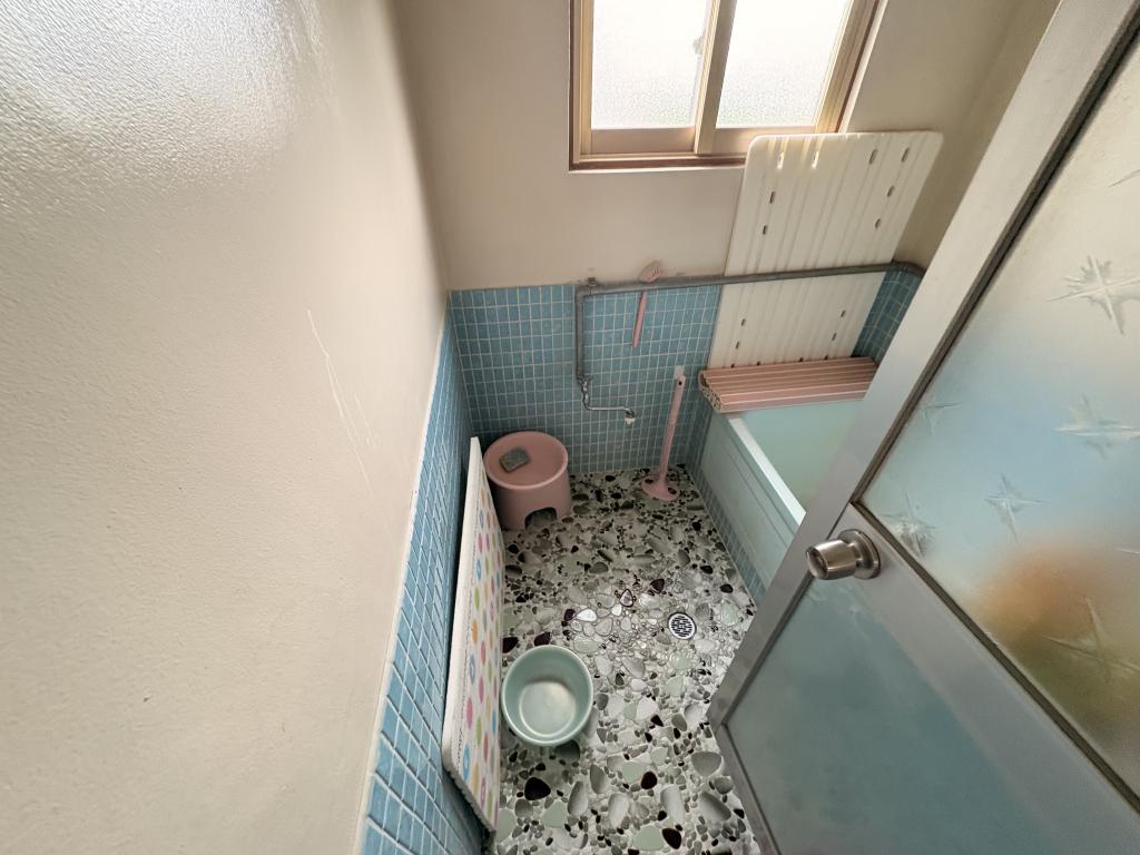 中央三輪３丁目５３０番　戸建て 内観