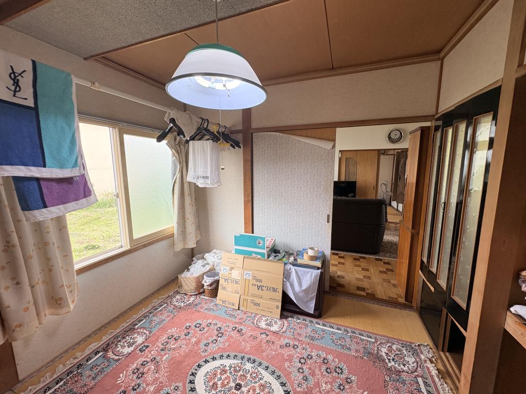 中央三輪３丁目５３０番　戸建て 内観