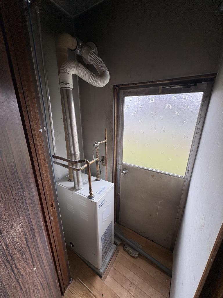 並木町５４６番　戸建て 内観