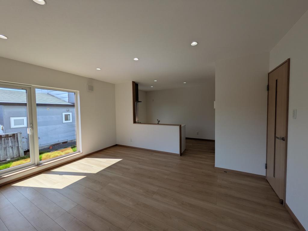 花月町１１番　戸建て 内観
