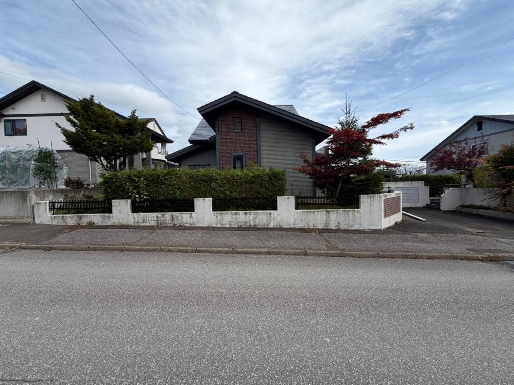 中古戸建　美山町南８丁目39番地65 外1筆 内観