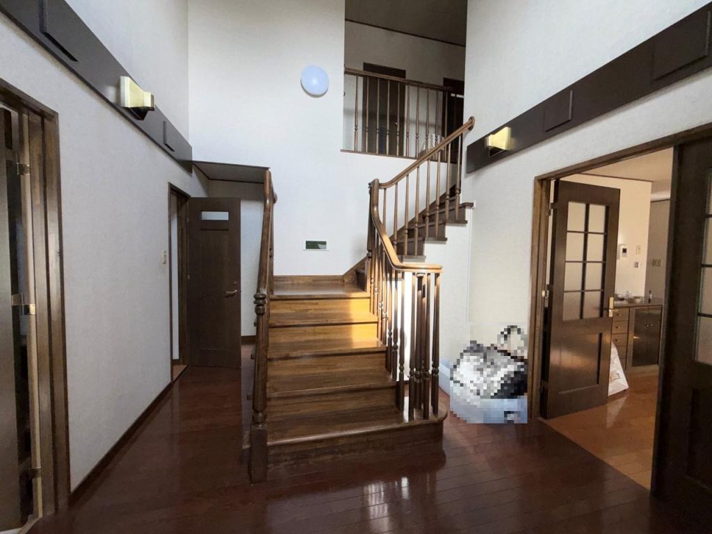 中古戸建　美山町南８丁目39番地65 外1筆 内観