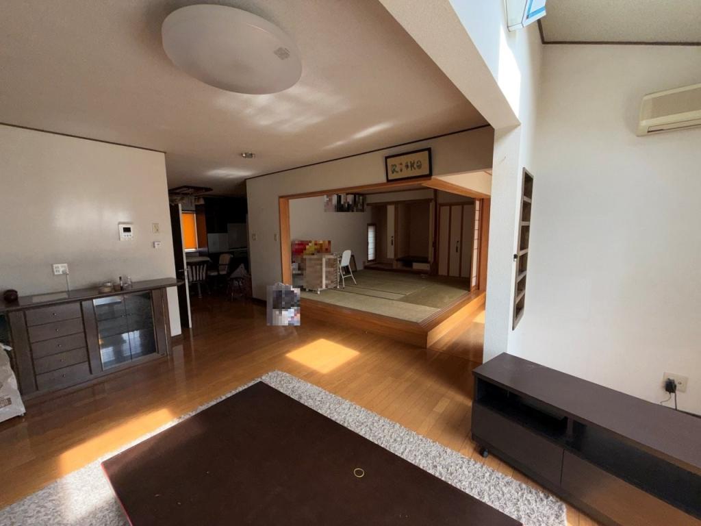 中古戸建　美山町南８丁目39番地65 外1筆 内観