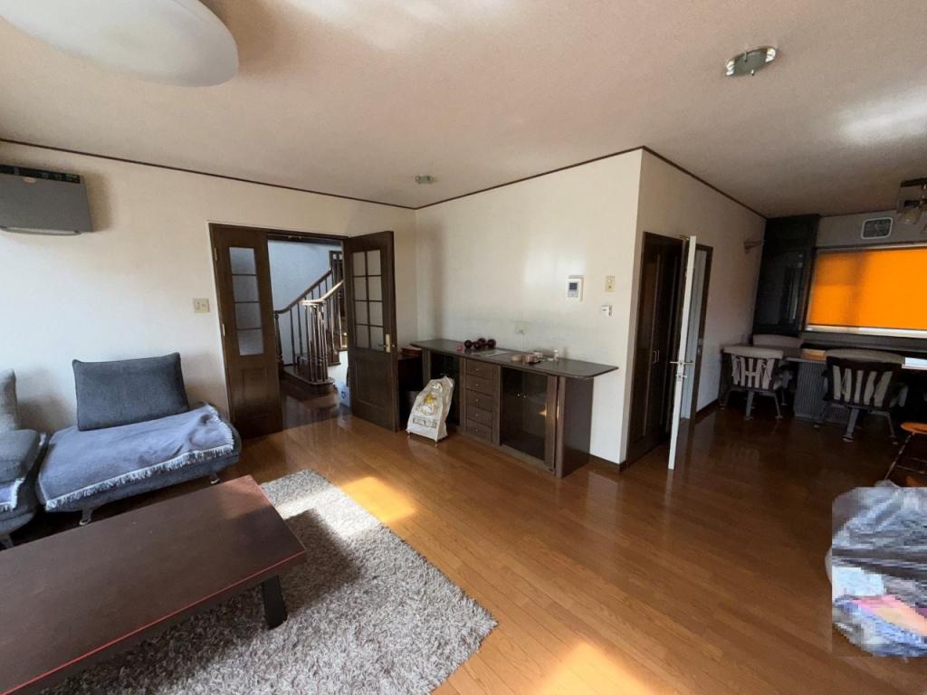 中古戸建　美山町南８丁目39番地65 外1筆 内観