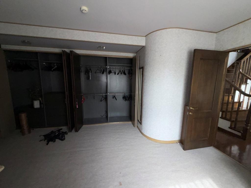 中古戸建　美山町南８丁目39番地65 外1筆 内観
