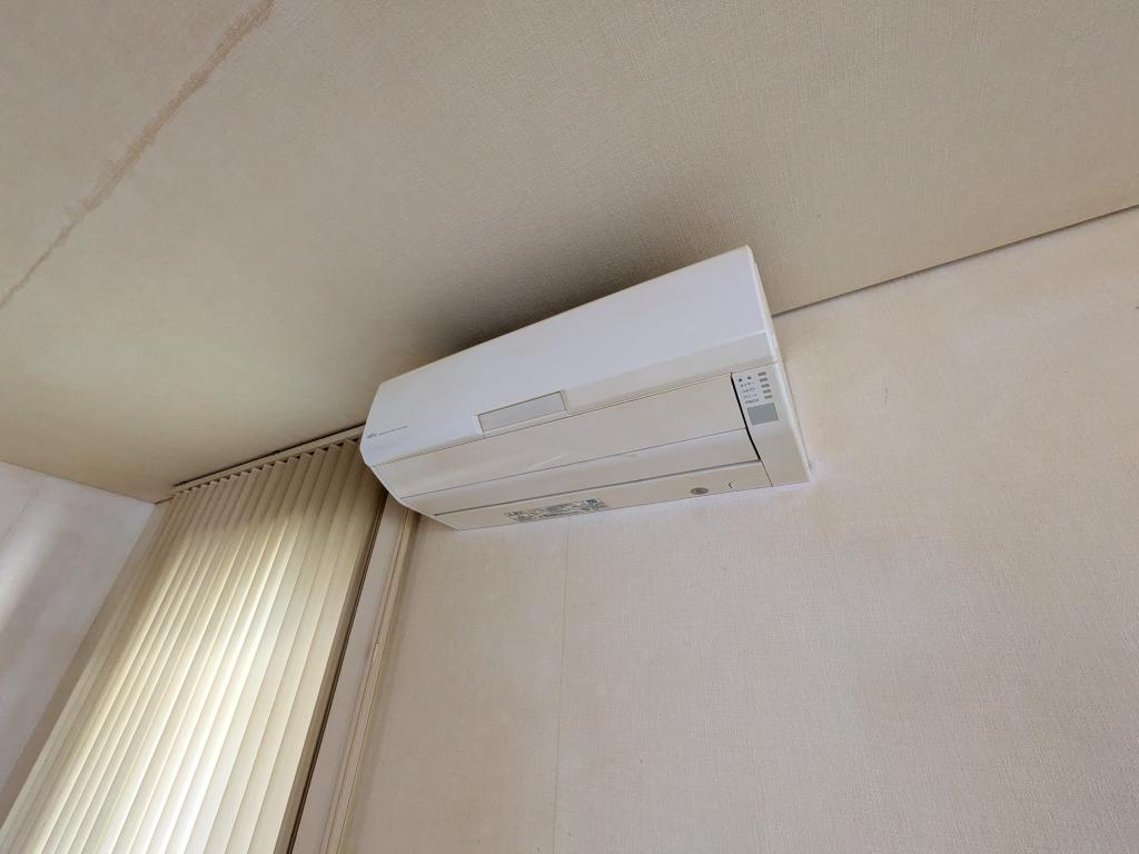 川東５６番　戸建て 内観